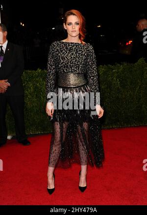 Kristen Stewart arriving at the Costume Institute Benefit Met Gala celebrating the opening of the Charles James, Beyond Fashion Exhibition and the new Anna Wintour Costume Center. The Metropolitan Museum of Art, New York City. Stock Photo