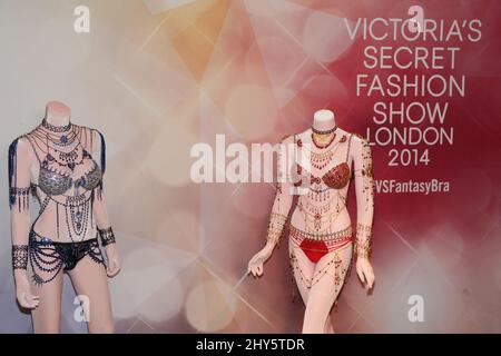 The Dream Angels Fantasy Bras at Victoria's Secret Dream Angels Fantasy Bras  Presentation, Fashion Show Mall, November 13, 2014 Las Vegas, NV Stock  Photo - Alamy