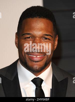 Michael Strahan arrives at the 2015 Vanity Fair Oscar Party Stock Photo