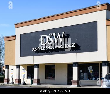 Redmond, WA, USA - March 13, 2022; Facade DSW Designer Shoe Warehouse in Redmond Washington.  The shoe chain is owned by Designer Brands Inc Stock Photo