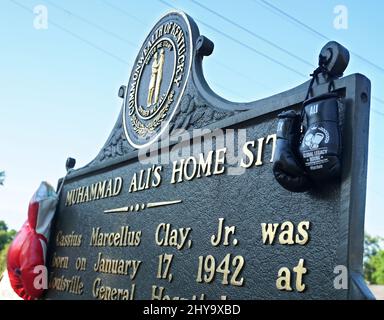 June 9, 2016 Louisville, KY. Muhammad Ali's Childhood Home Historical marker at boxing legend Muhammad Ali's childhood home at 3302 Grand Ave. Stock Photo