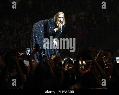 Adele performs during her sold out '25 World Tour' in Los Angeles, 20th August 2016.