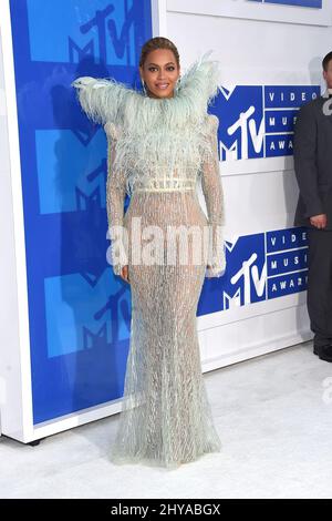 Beyonce Knowles Arriving For The 2016 MTV Video Music Awards, Madison ...