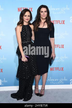 Alexis Bledel and Lauren Graham arrives at the Premiere Of Netflix's ''Gilmore Girls: A Year In The Life'' held at the Regency Bruin Theatre, Los Angeles, 18th November 2016 Stock Photo