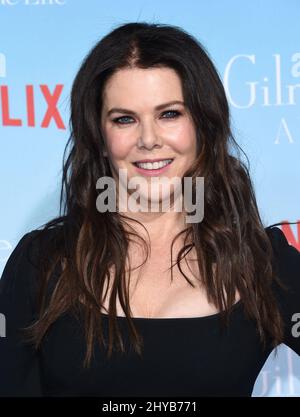 Lauren Graham arrives at the Premiere Of Netflix's ''Gilmore Girls: A Year In The Life'' held at the Regency Bruin Theatre, Los Angeles, 18th November 2016 Stock Photo