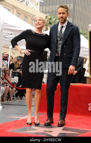 Ryan Reynolds, Tammy Reynolds during Ryan Reynolds Hollywood Star Ceremony held at Hollywood and Highland in Los Angeles, USA. Stock Photo