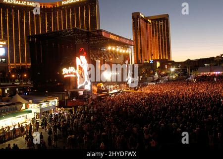 October 1, 2017 Las Vegas, NV. Atmosphere Route 91 Harvest Music Festival held at the Las Vegas Village Stock Photo