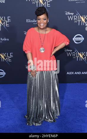 Yvette Sports Bras For Women Adjustable Criss Cross Back High