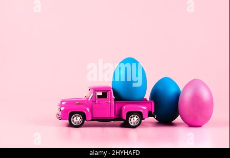 Banner on a pink background. The concept of online shopping for Easter Stock Photo