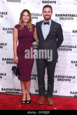 Stephen Amell and Cassandra Jean at the 31st Barnstable Brown Kentucky Derby Eve Gala held at the home of Patricia Barnstable Brown in Louisville Stock Photo