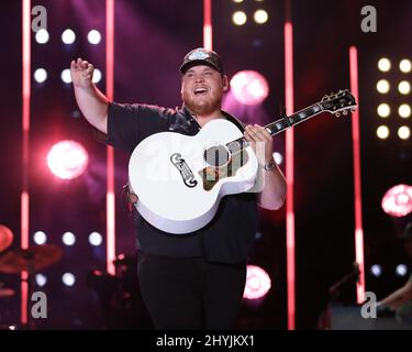 Luke Combs performing during Day Three of the 2019 CMA Fest in Nashville Stock Photo