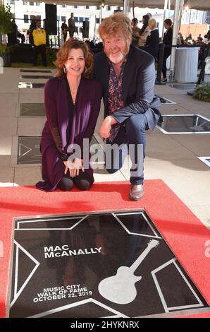 Amy Grant and Mac McAnally attending the Music City Walk of Fame Induction Ceremony held at the Music City Walk of Fame Park Stock Photo