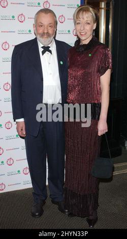 MIKE LEIGH ATTENDS THE 'ALFS' (Awards of the London Film Critics Circle) AT LONDON'S DORCHESTER. PICTURE: UK PRESS Stock Photo