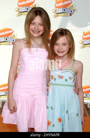 Dakota Fanning and Elle Fanning Nickelodeon's 20th Annual Kid's Choice ...