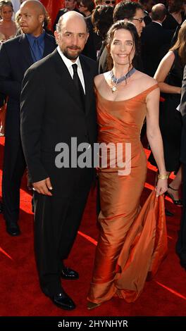 RICHARD SCHIFF & SHEILA KELLEY ATTEND THE 55th ANNNUAL EMMY AWARDS IN LOS ANGELES. PICTURE: UK PRESS Stock Photo