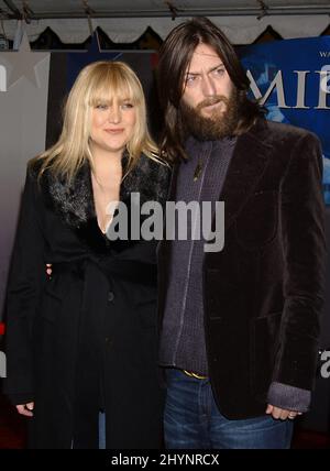 KATE HUDSON & CHRIS ROBINSON ATTEND THE 'MIRACLE' WORLD FILM PREMIERE IN HOLLYWOOD. PICTURE: UK PRESS Stock Photo