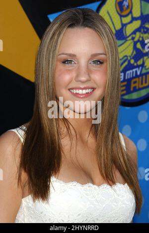 AMANDA BYNES ATTENDS THE 2003 MTV MOVIE AWARDS IN LOS ANGELES. PICTURE: UK PRESS Stock Photo