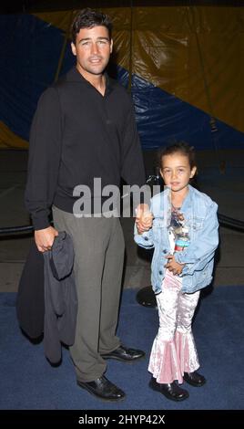 KYLE CHANDLER & DAUGHTER SYDNEY ATTEND 'VAREKAI' CIRQUE DU SOLEIL PREMIERE IN CALIFORNIA. PICTURE: UK PRESS Stock Photo