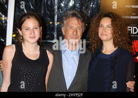 DUSTIN HOFFMAN, WIFE LISA & DAUGHTER ALLY ATTEND THE 'CONFIDENCE' PREMIERE AT THE ACADEMY THEATRE, HOLLYWOOD. PICTURE: UK PRESS Stock Photo