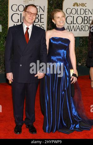 BRIDGET FONDA & DANNY ELFMAN ATTEND THE 61st ANNUAL GOLDEN GLOBE AWARDS IN BEVERLY HILLS, CALIFORNIA. PICTURE: UK PRESS Stock Photo