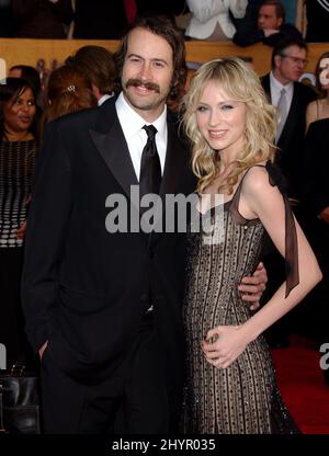 Jason Lee and Beth Riesgraf attend the 13th Annual Screen Actors Guild ...