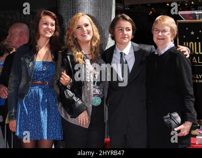 Beckett Cypher, the 21 year old son of Melissa Etheridge and ex-wife Julie Cypher passed away today. Musician David Crosby was his biological father. September 27, 2011 Hollywood, Ca. Melissa Etheridge with daughter Bailey, son Beckett and mother Edna Melissa Etheridge Hollywood Walk of Fame Star Ceremony Stock Photo