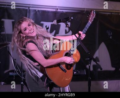 Lindsay Ell onstage at Christmas 4 Kids 'When Pigs Fly' dinner event in Hendersonville Stock Photo