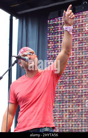 Tim McGraw performing live at Dierks Bentley's 3rd Annual Miles & Music for Kids Benefit Concert at Riverfront Park, Nashville. Stock Photo
