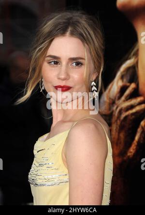 Alison Lohman at the "Drag Me to Hell" World Premiere held at Grauman's