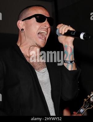 Chester Bennington, of Linkin Park performs at the 'Race to Party Concert', held at Hollywood and Highland, Hollywood. held at Hollywood and Highland Stock Photo