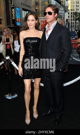 Angelina Jolie and Brad Pitt at the 'Salt' Los Angeles premiere held at Grauman's Chinese Theatre, Hollywood. Stock Photo