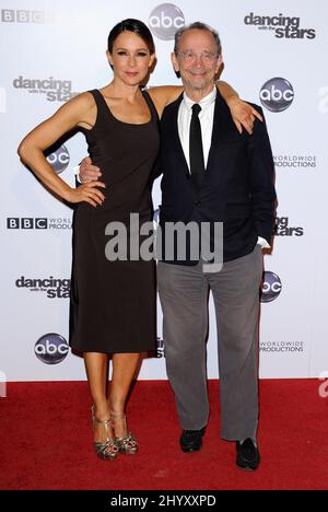 Jennifer Grey and her father at the 'Dancing With The Stars' 200th Episode party held at Boulevard 3, Hollywood. Stock Photo