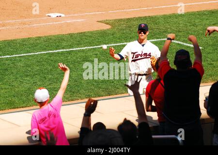 3,970 Minnesota Twins Fans Stock Photos, High-Res Pictures, and