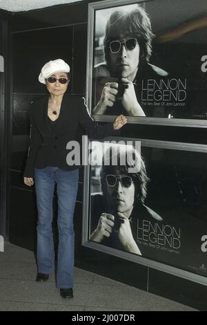 Yoko Ono at the launch of JOHN LENNON'S GREATEST HITS DVD at the Curzon Mayfair cinema,in London 14th Oct 2003 Stock Photo