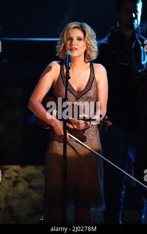 Allison Krause at the Kodak Theater in Hollywood for the Lifetime TV show, Women Rock! Girls and Guitars. 2003  Credit: Ron Wolfson / Rock Negatives / MediaPunch Stock Photo