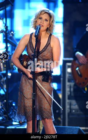 Allison Krause at the Kodak Theater in Hollywood for the Lifetime TV show, Women Rock! Girls and Guitars. 2003  Credit: Ron Wolfson / Rock Negatives / MediaPunch Stock Photo