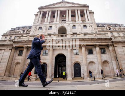 London, UK. 16th Mar, 2022. The Bank of England looks set to increase Interest rates to 0.75% on Thursday March 17th. This will be its third rise in a row as it seeks to tame a dramatic rise in inflation which has been intensified by Russia's invasion of Ukraine. A quarter point rate hike on March 17th would return the cost of borrowing to where it was before the Covid pandemic. Credit: Mark Thomas/Alamy Live News