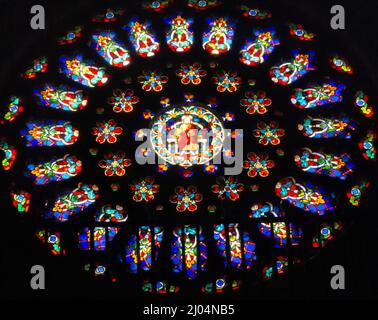 Vidrieras de la Catedral de la Asunción en Mondoñedo, Galicia, Lugo, España Stock Photo