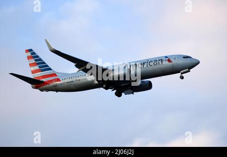 American Airlines Flight with Registration number N930NN approaching Ronald Reagan Washington National Airpot for landing. Stock Photo