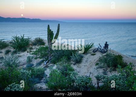 Central America, Mexico, Mexican, Baja California, Sur, El Sargento, moonrise over Cerralvo island Stock Photo