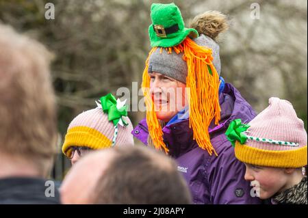 Bantry, West Cork, Ireland. 17th Mar, 2022. Bantry town held its first St. Patrick's Day parade in two years today and hundreds of people turned out to watch the festivities. Credit: AG News/Alamy Live News Stock Photo