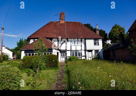 Rose Bank Cottage 12 Robertsbridge Highstreet, Robertsbridge, East Sussex, Stock Photo