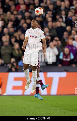 LONDON, UK. MAR 17TH Anthony Martial of Sevilla controls the ball during the UEFA Europa League match between West Ham United and Sevilla FC at the London Stadium, Stratford on Thursday 17th March 2022. (Credit: Federico Maranesi | MI News) Credit: MI News & Sport /Alamy Live News Stock Photo