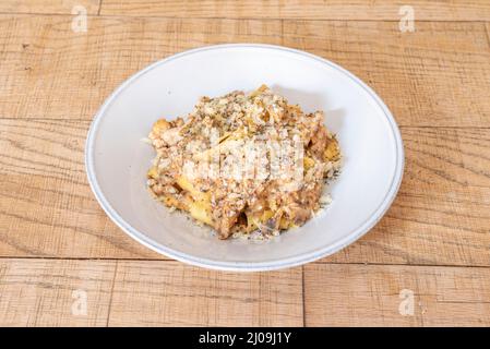 Spaghetti Al Tartufo With Chicken Fillet at home quickly, simple and easy to understand Stock Photo