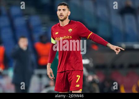 Rome, Italy. 17th Mar, 2022. Lorenzo Pellegrini of AS Roma gestures during the UEFA Conference League Round of 16 Leg Two match between AS Roma and Vitesse at Stadio Olimpico on March 17, 2022 in Rome, Italy (Photo by Jeroen Meuwsen/Orange Pictures) Credit: Orange Pics BV/Alamy Live News Stock Photo