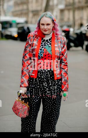 Street style, Kristen Bateman arriving at Courreges Fall-Winter 2022-2023 show, held at Garage Amelot, Paris, France, on March 2, 2022. Photo by Marie-Paola Bertrand-Hillion/ABACAPRESS.COM Stock Photo