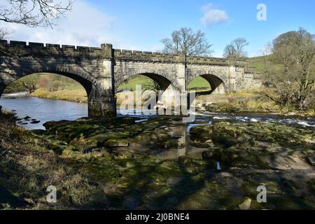 Aqueduct, River Wharfe, Barden Bridge, Wharfedale, North Yorkshire Stock Photo