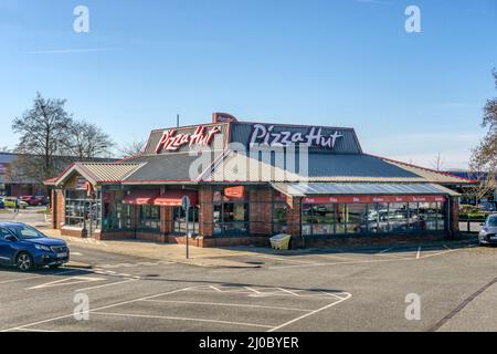 A branch of Pizza Hut in an out of town shopping centre in King's Lynn. Stock Photo