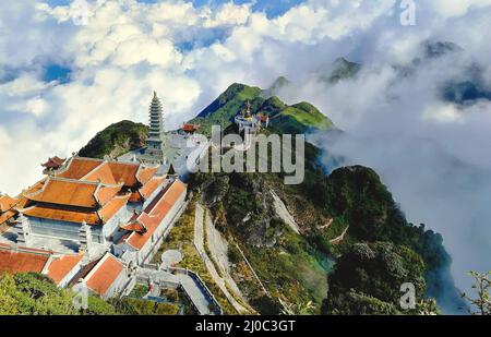 Stunning aerial view of the temples on Fansipan mountain in the Lào Cai province in Vietnam Stock Photo