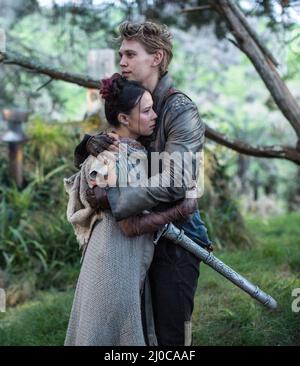 AUSTIN BUTLER and MELISE in THE SHANNARA CHRONICLES (2016). Stock Photo